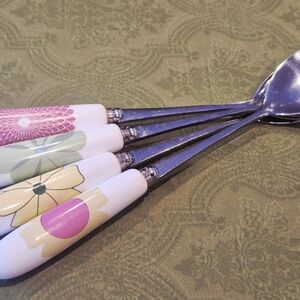Portmeirion Floral Flatware Set  Of 4 Crazy Dayzy Spoons- Pink, Yellow, Green